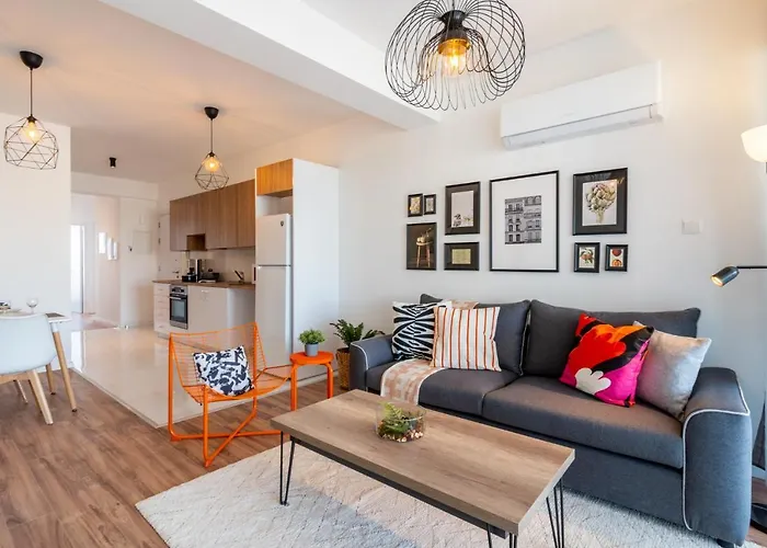 Bianca 2-Bedroom Apartment In Larnaca